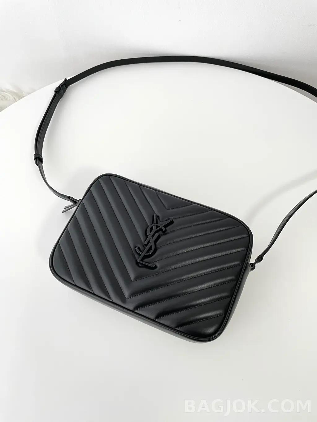 생로랑 Saint Laurent 루 카메라 백 퀼티드 레더 상세 이미지