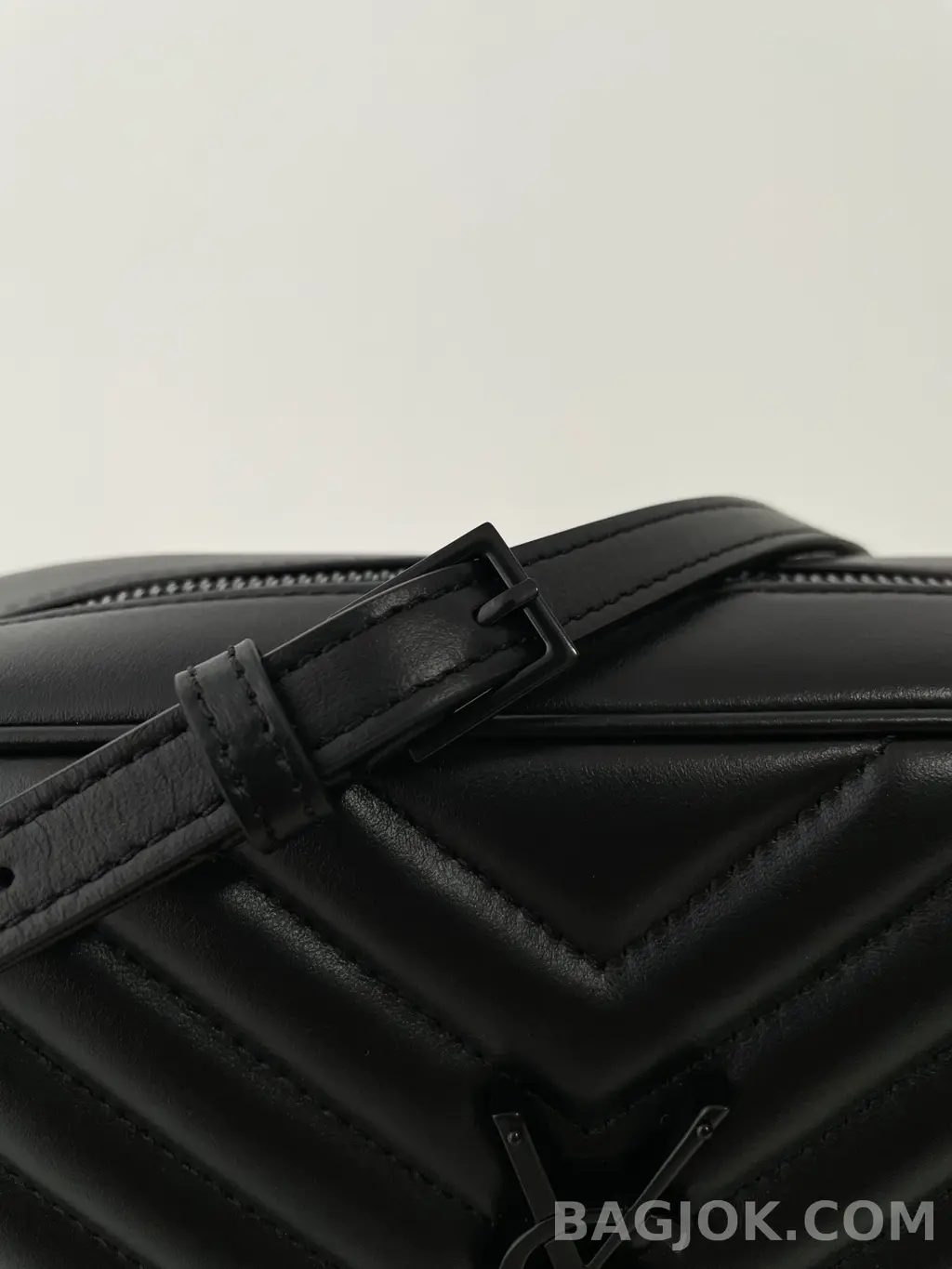 생로랑 Saint Laurent 루 카메라 백 퀼티드 레더 상세 이미지