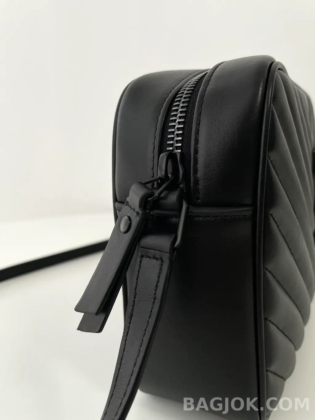 생로랑 Saint Laurent 루 카메라 백 퀼티드 레더 상세 이미지