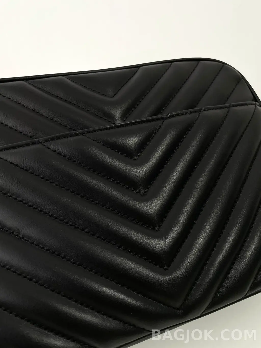 생로랑 Saint Laurent 루 카메라 백 퀼티드 레더 상세 이미지