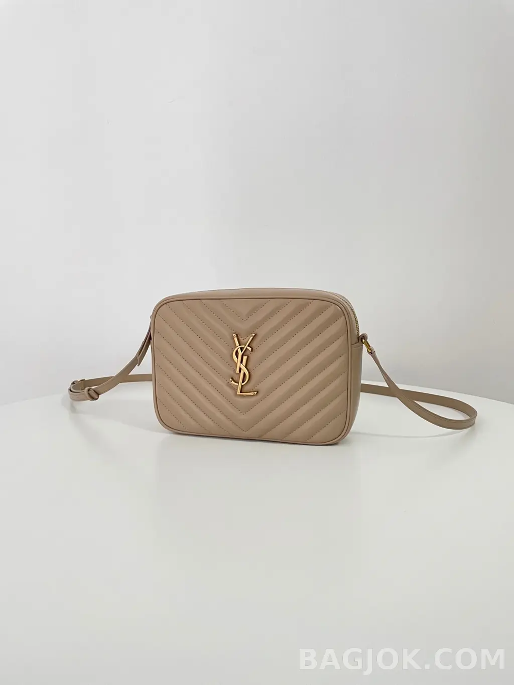 생로랑 Saint Laurent 루 카메라 백 퀼티드 레더 상세 이미지