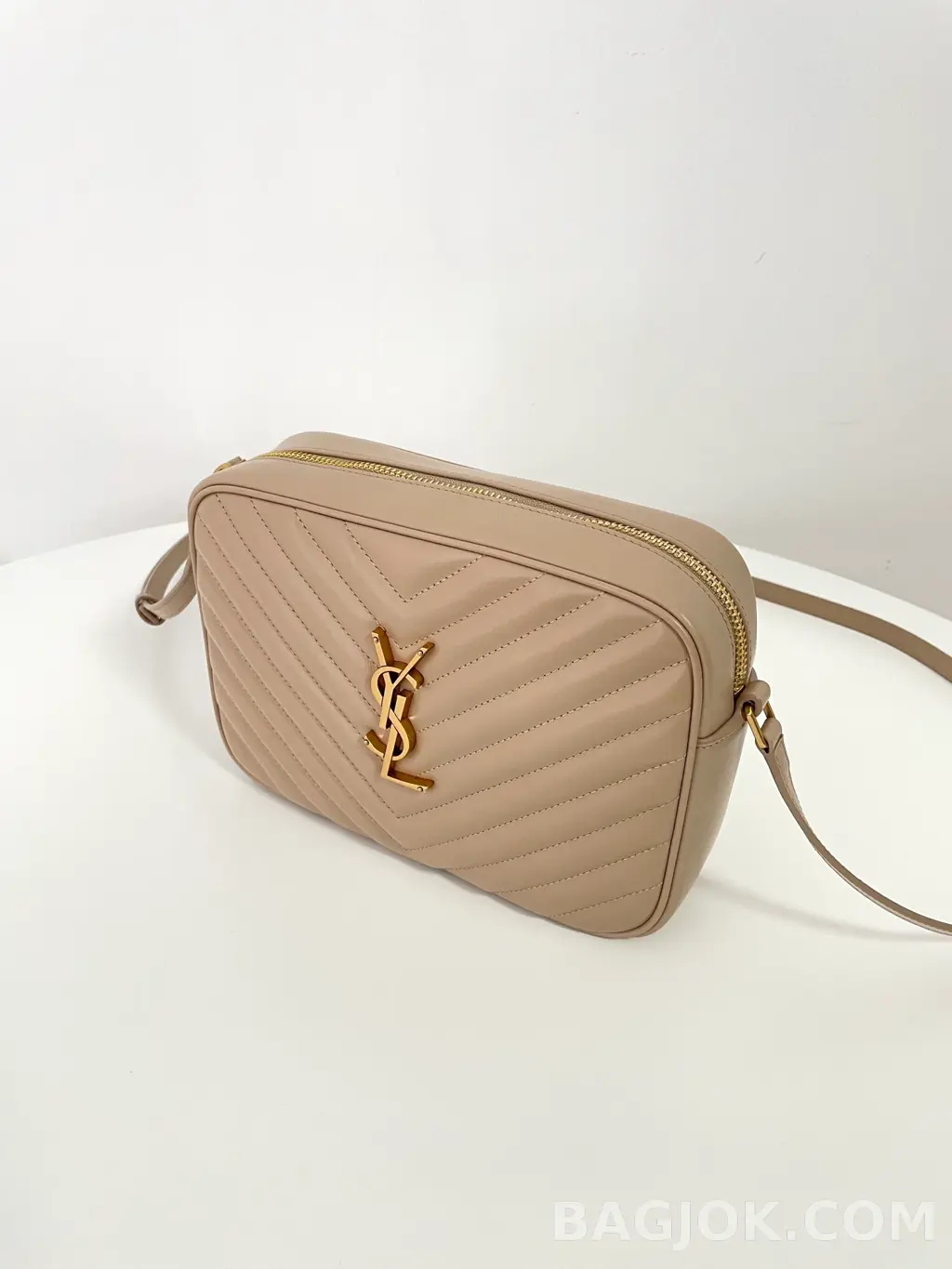생로랑 Saint Laurent 루 카메라 백 퀼티드 레더 상세 이미지