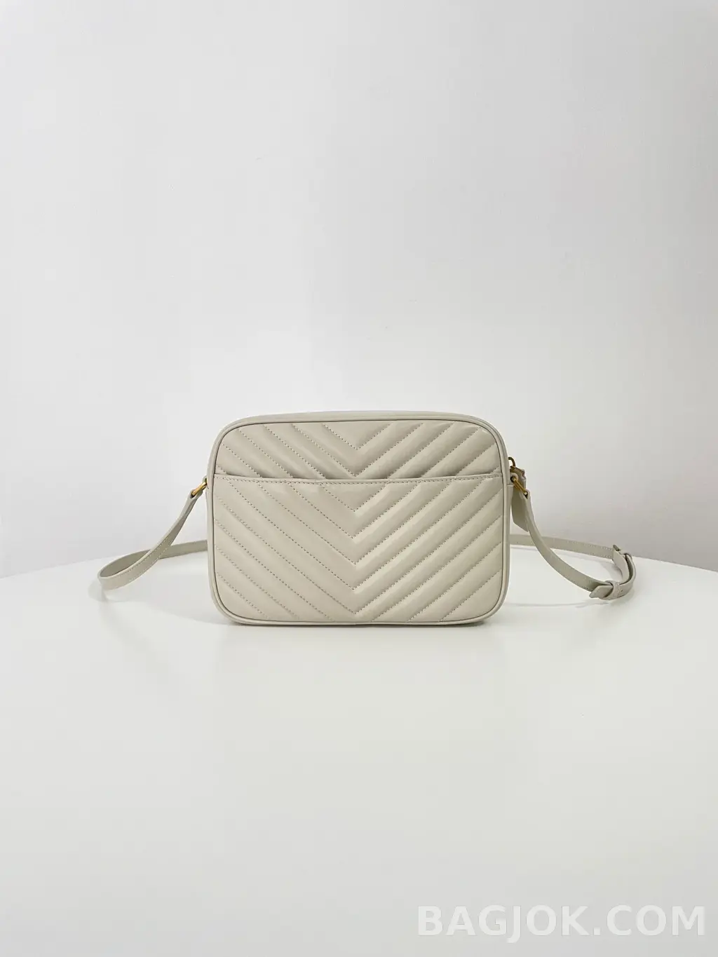 생로랑 Saint Laurent 루 카메라 백 퀼티드 레더 상세 이미지