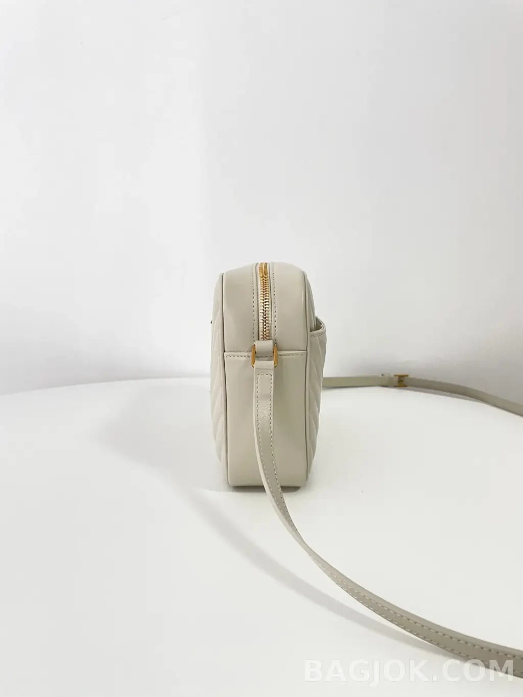 생로랑 Saint Laurent 루 카메라 백 퀼티드 레더 상세 이미지