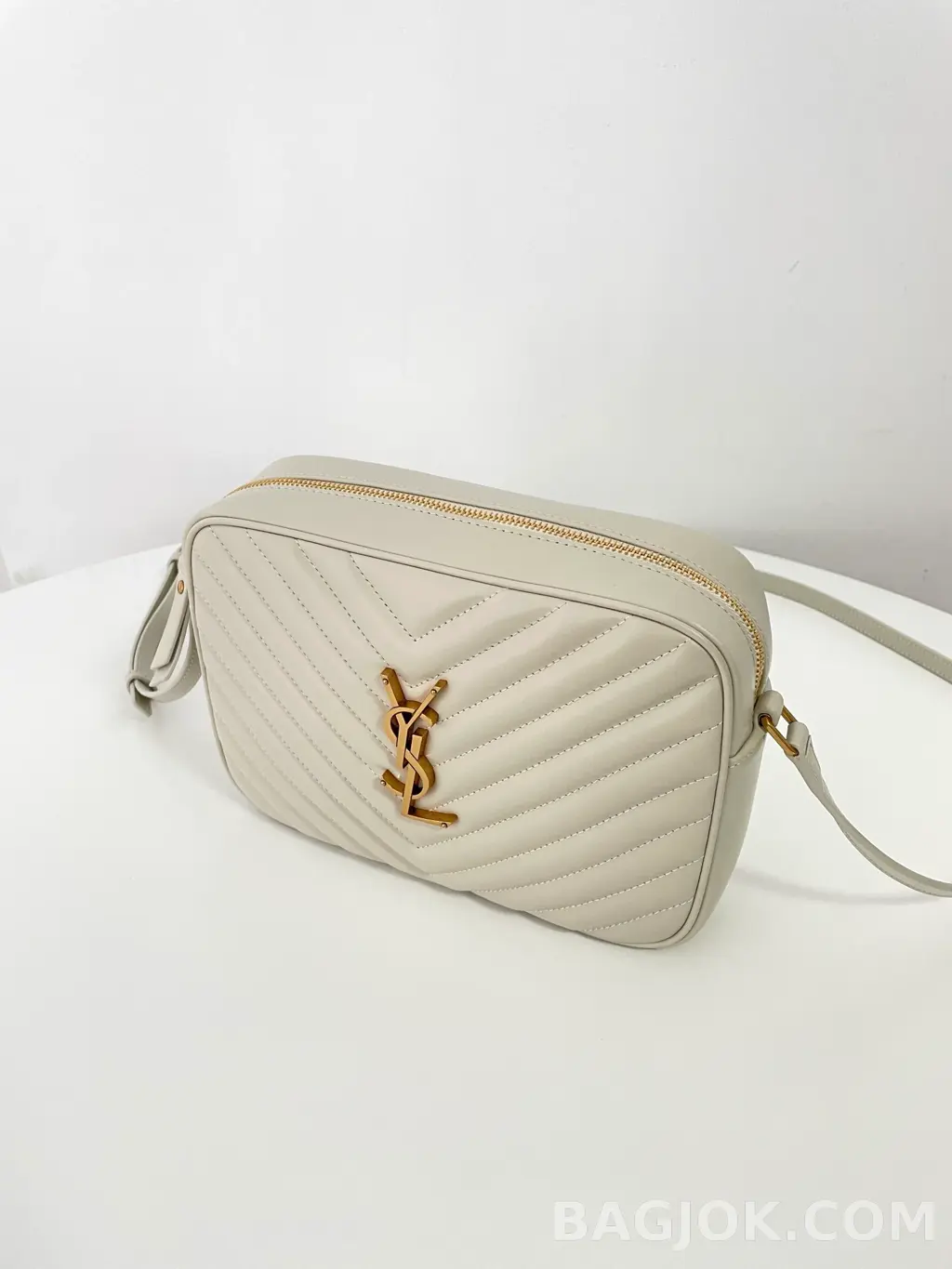 생로랑 Saint Laurent 루 카메라 백 퀼티드 레더 상세 이미지