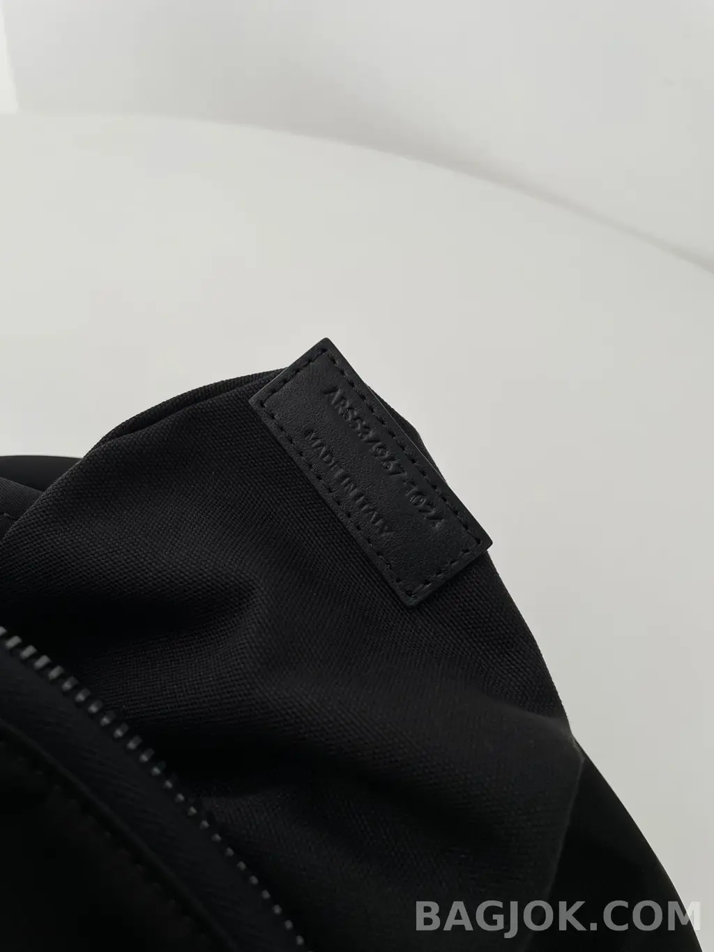 생로랑 Saint Laurent 씨티 백팩 에코닐 상세 이미지