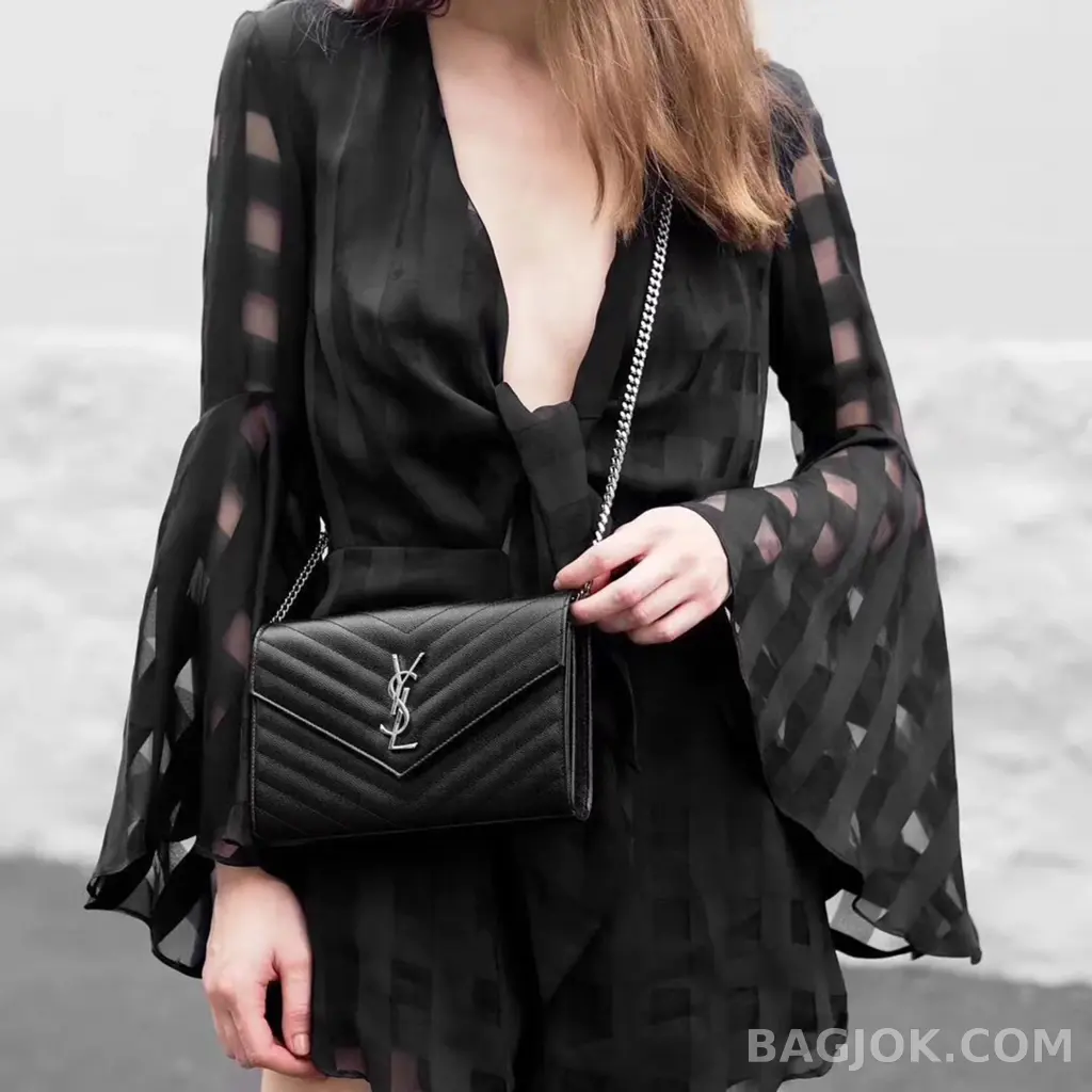 생로랑 Saint Laurent 카산드라 모노그램 마틀라세 체인 숄더백 상세 이미지