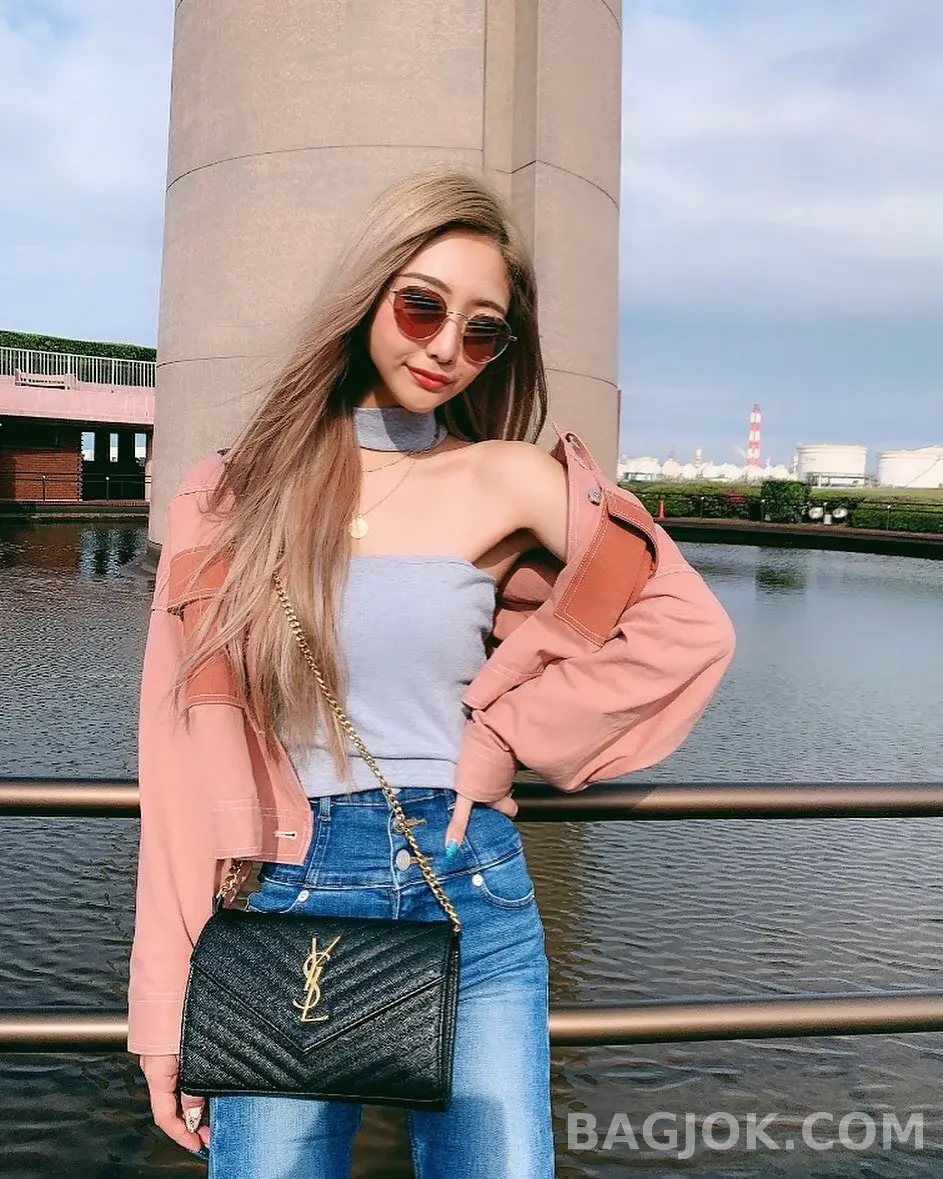 생로랑 Saint Laurent 카산드라 모노그램 마틀라세 체인 숄더백 상세 이미지