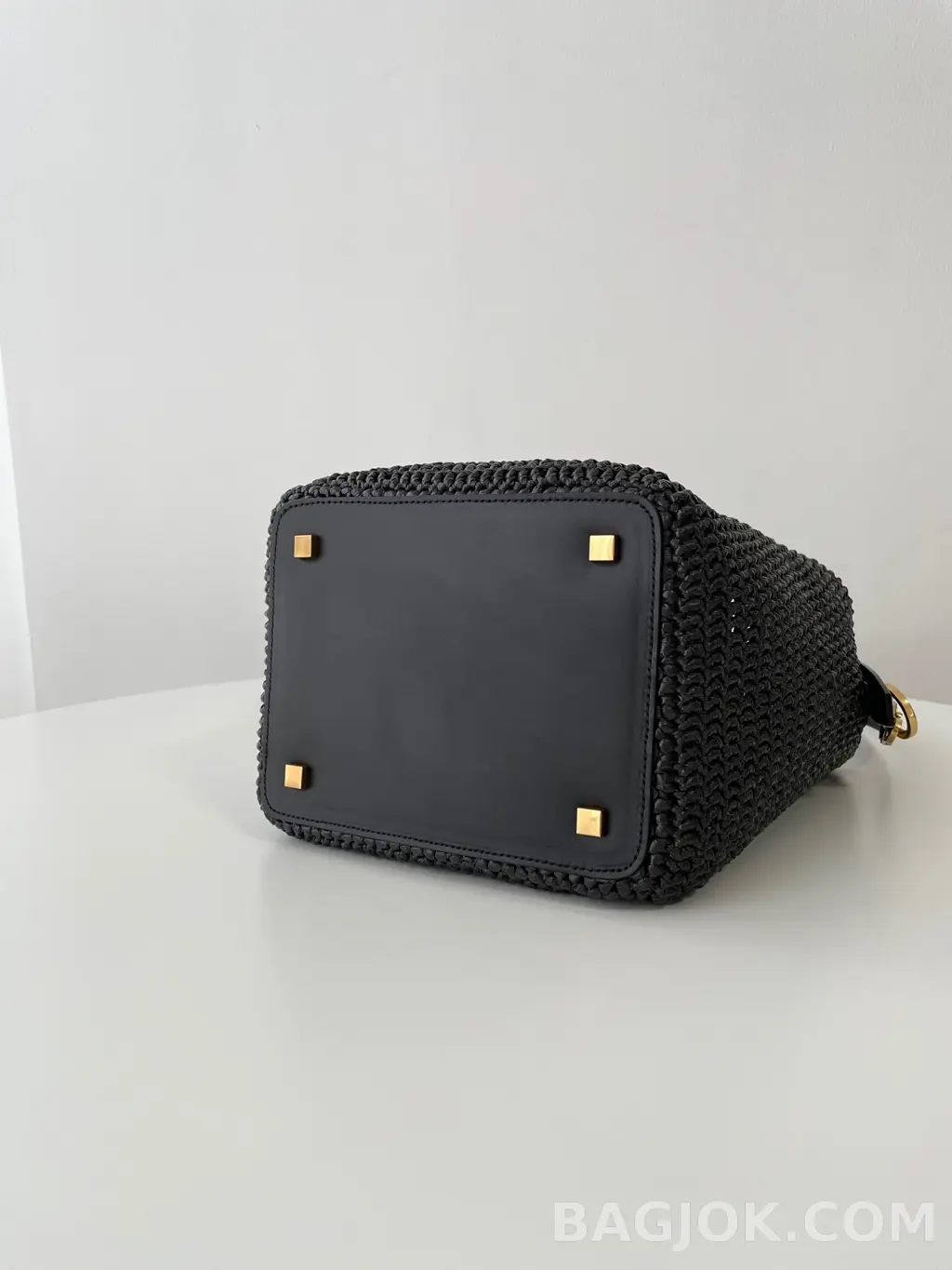 생로랑 Saint Laurent LE 37 버킷백 우븐 라피아 상세 이미지