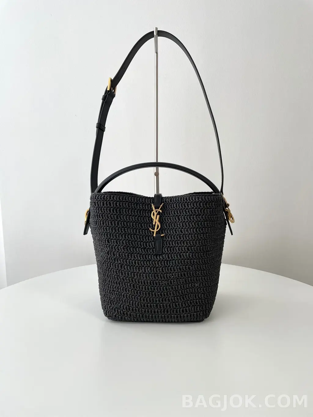 생로랑 Saint Laurent LE 37 버킷백 우븐 라피아 상세 이미지