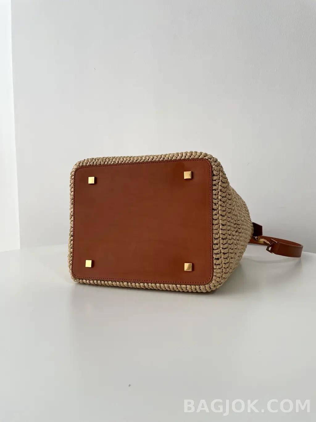 생로랑 Saint Laurent LE 37 버킷백 우븐 라피아 상세 이미지