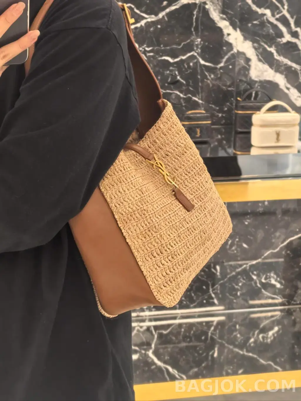 생로랑 Saint Laurent LE 5À7 서플 라피아 앤 레더 스몰 상세 이미지