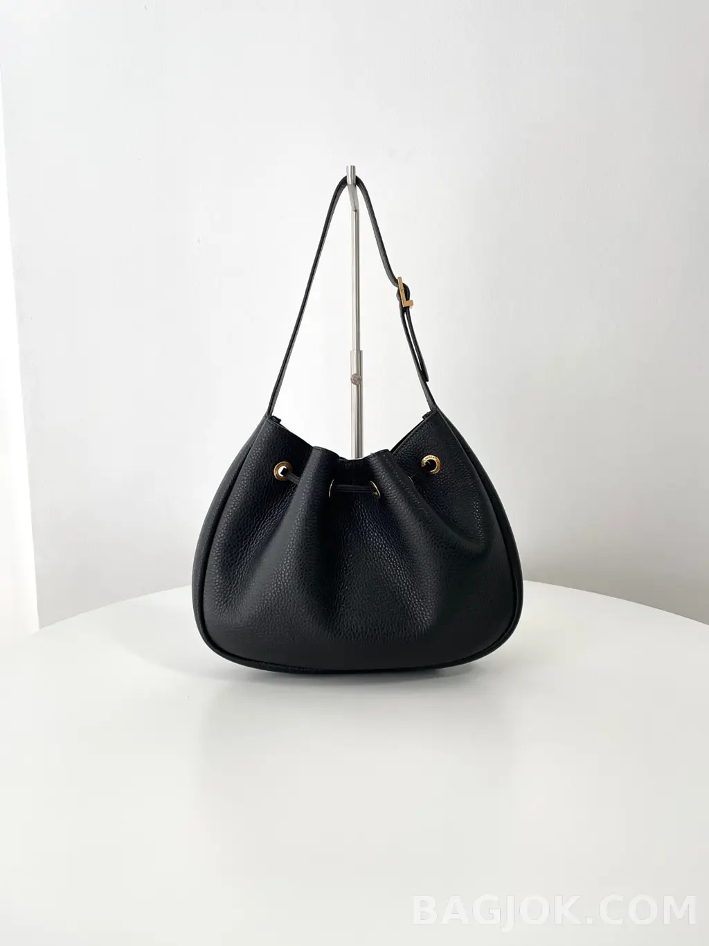 생로랑 Saint Laurent PARIS VII 호보백 그레인 레더 스몰 상세 이미지