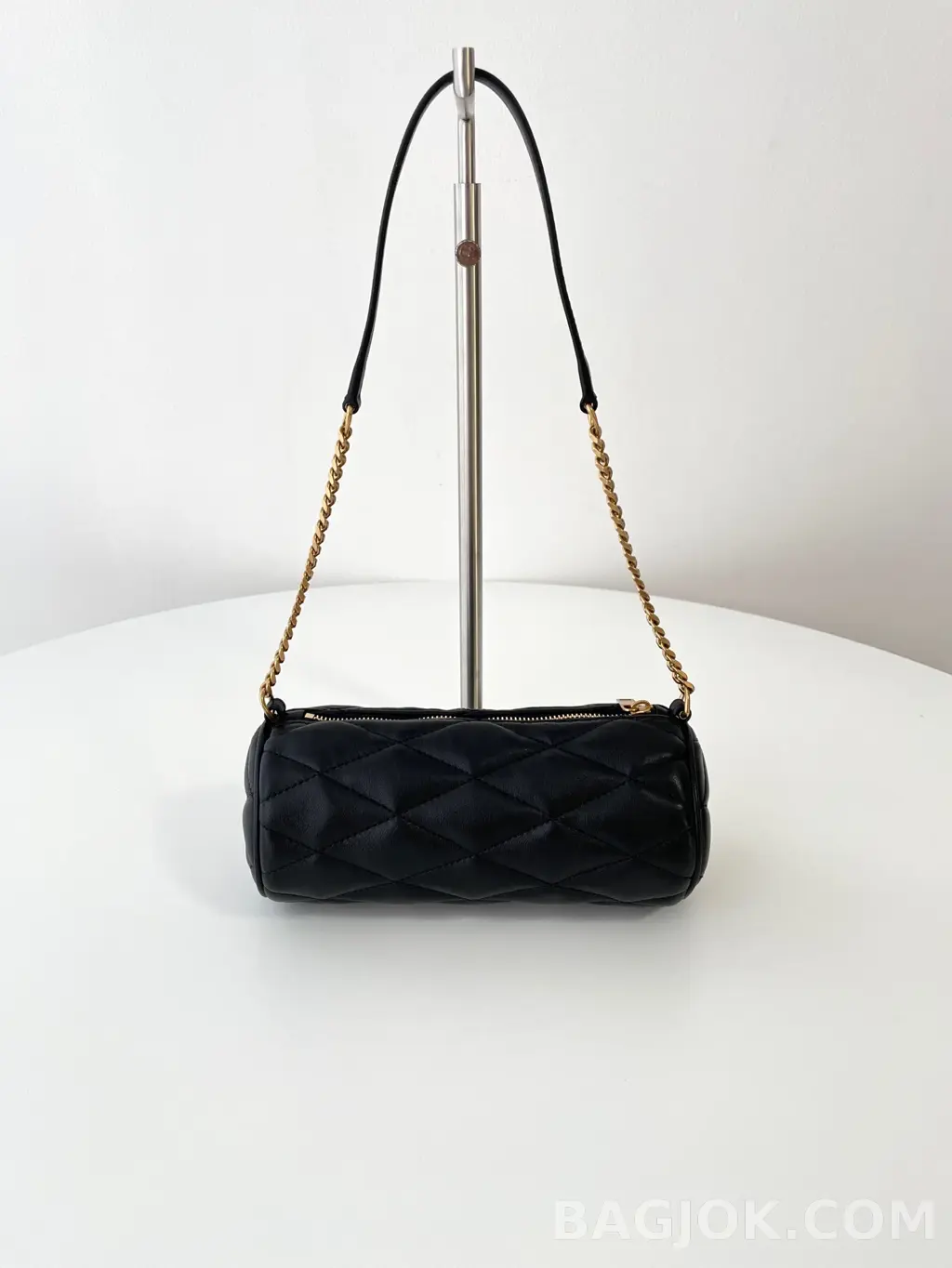 생로랑 Saint Laurent SADE 튜브 백 미니 퀄팅 램스킨 상세 이미지