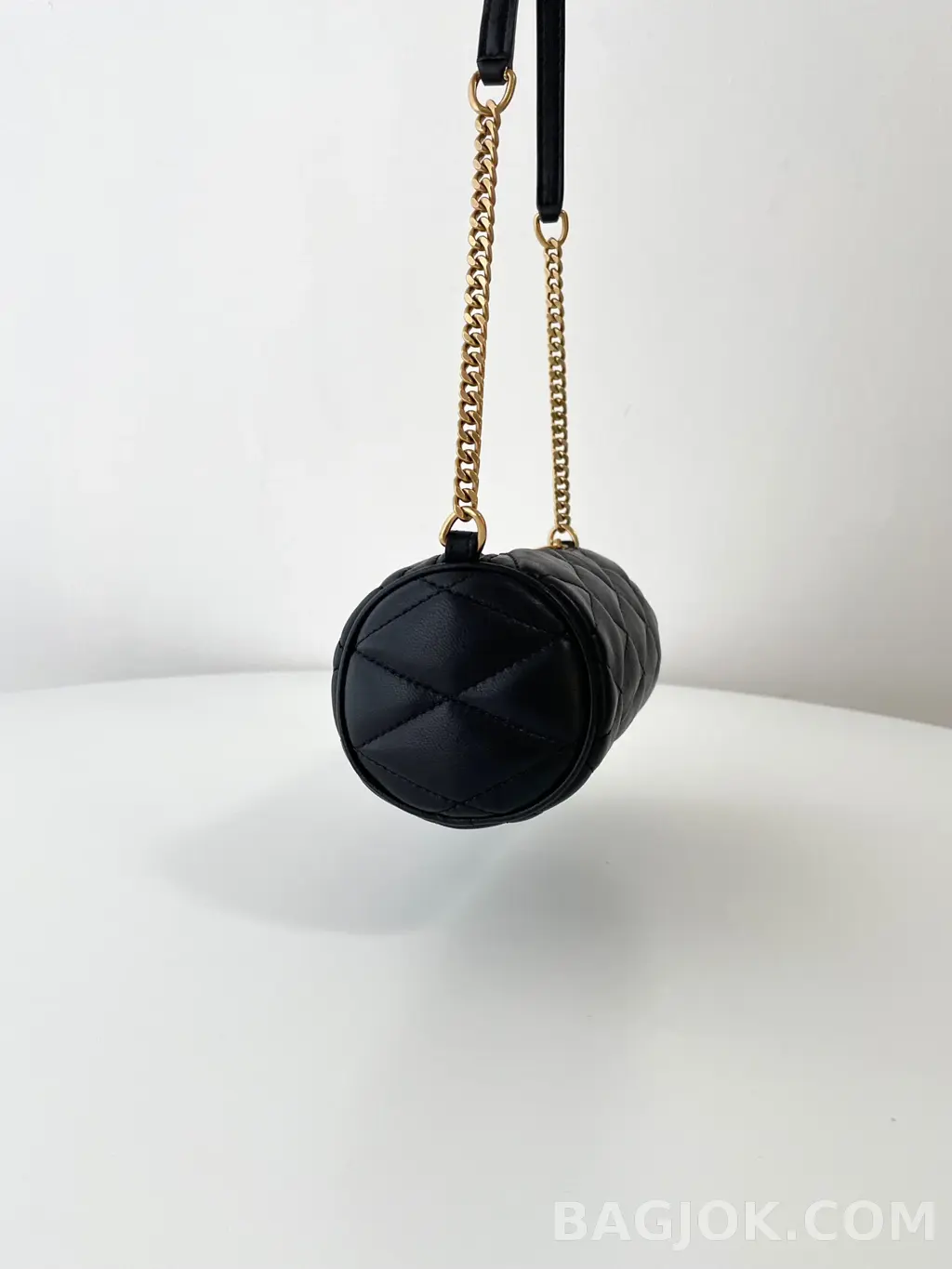 생로랑 Saint Laurent SADE 튜브 백 미니 퀄팅 램스킨 상세 이미지