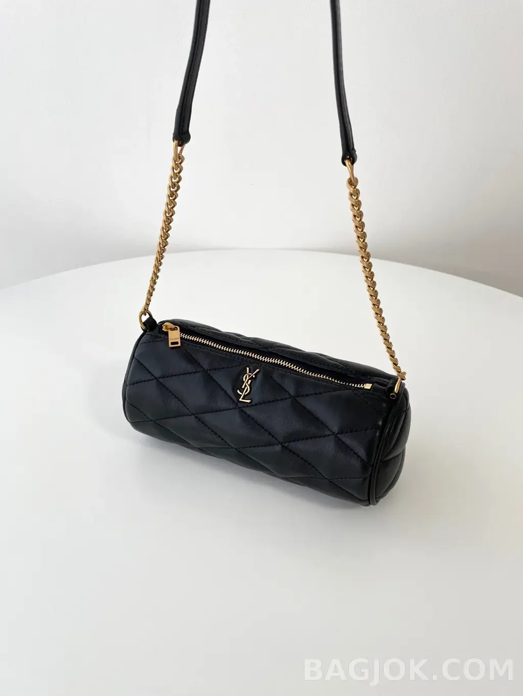 생로랑 Saint Laurent SADE 튜브 백 미니 퀄팅 램스킨 상세 이미지