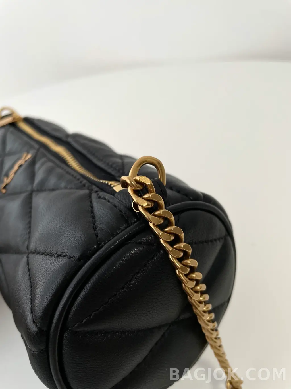 생로랑 Saint Laurent SADE 튜브 백 미니 퀄팅 램스킨 상세 이미지