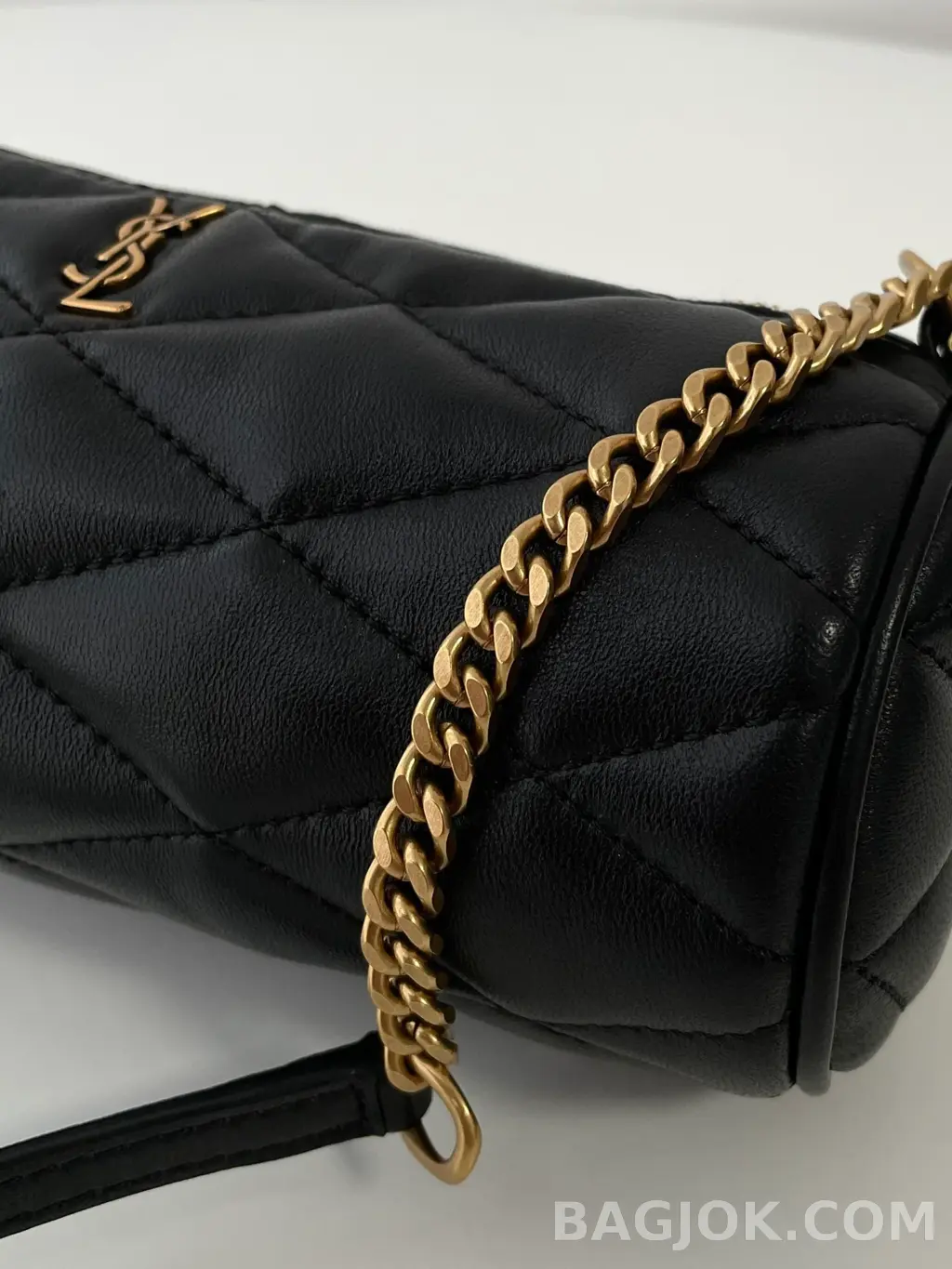 생로랑 Saint Laurent SADE 튜브 백 미니 퀄팅 램스킨 상세 이미지