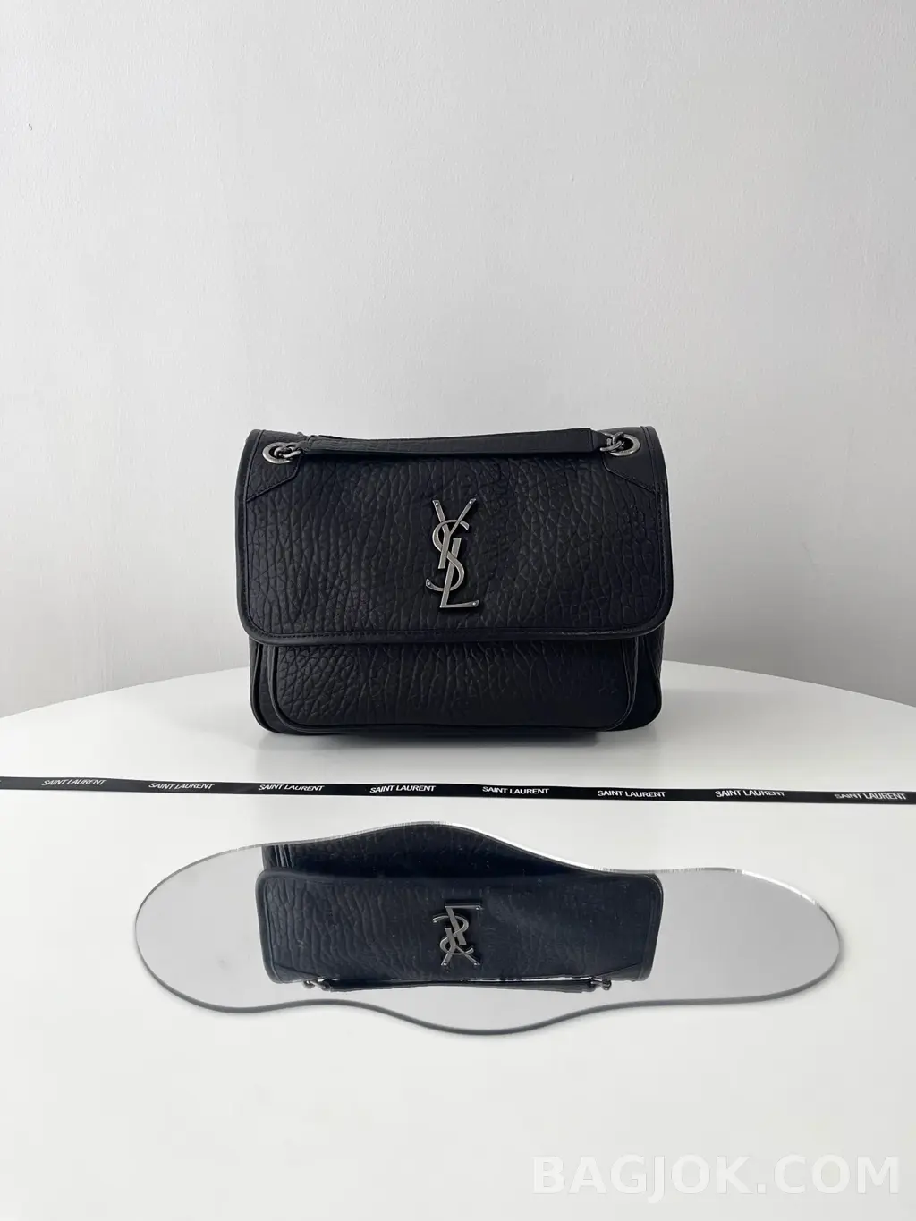 생로랑 Saint Laurent 니키백 그레인 램스킨 미디움 상세 이미지