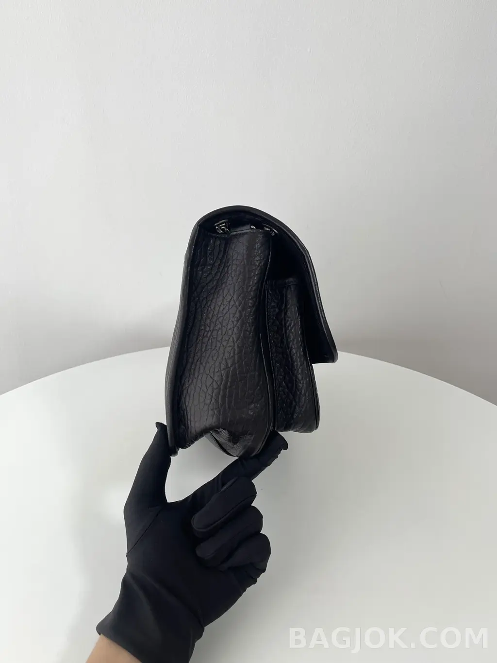 생로랑 Saint Laurent 니키백 그레인 램스킨 미디움 상세 이미지