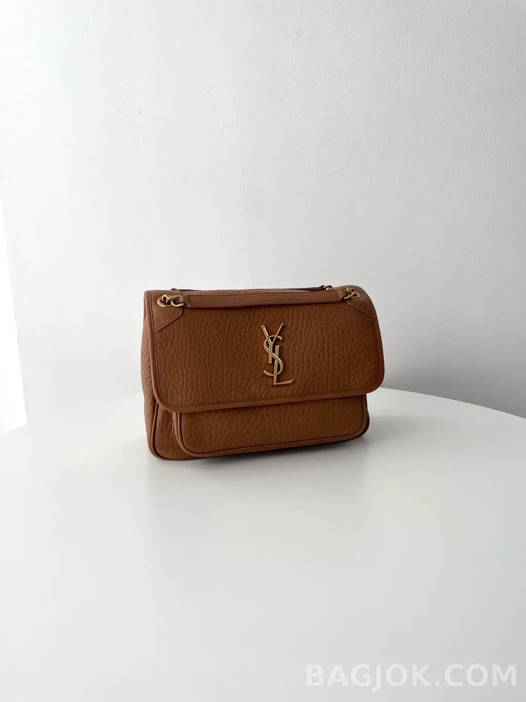 생로랑 Saint Laurent 니키백 그레인 램스킨 미디움 상세 이미지