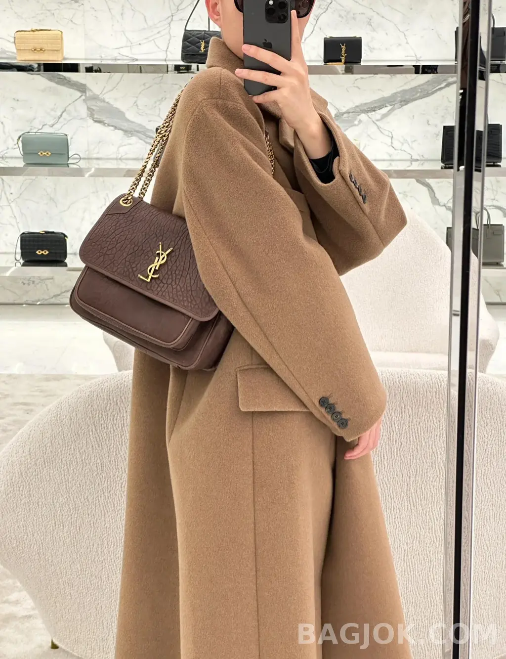 생로랑 Saint Laurent 니키백 그레인 램스킨 미디움 상세 이미지