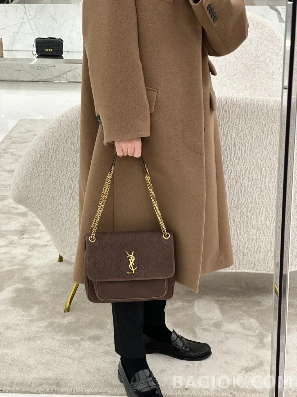 생로랑 Saint Laurent 니키백 그레인 램스킨 미디움 상세 이미지