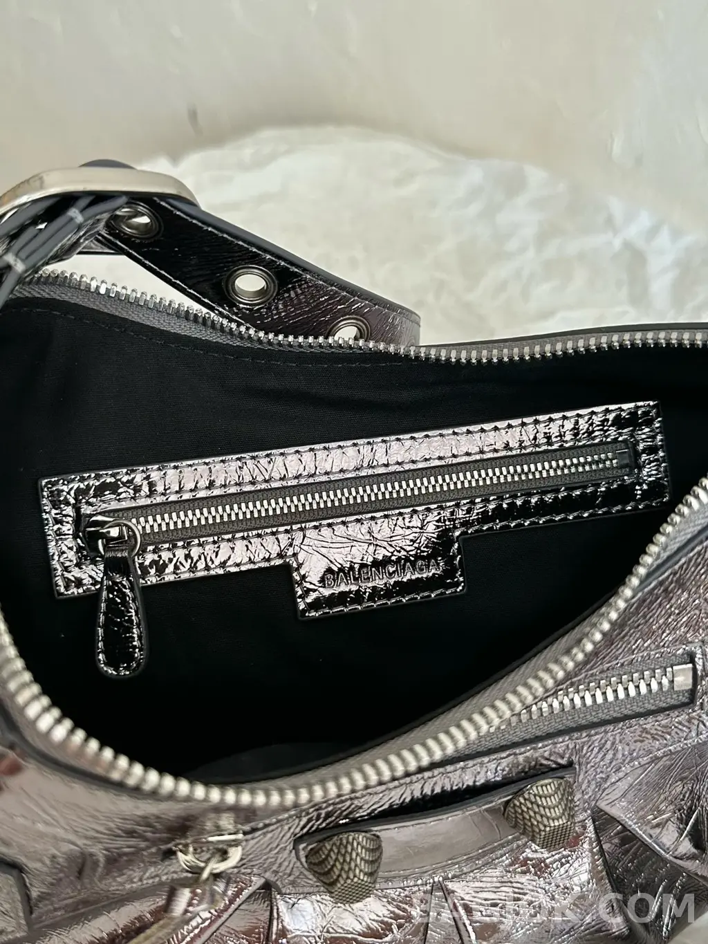 발렌시아가 Balenciaga 르 카골 숄더백 S 상세 이미지