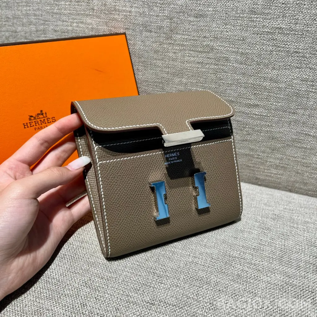 에르메스 Hermes 콘스탄스 컴팩트 반지갑 앱송 상세 이미지
