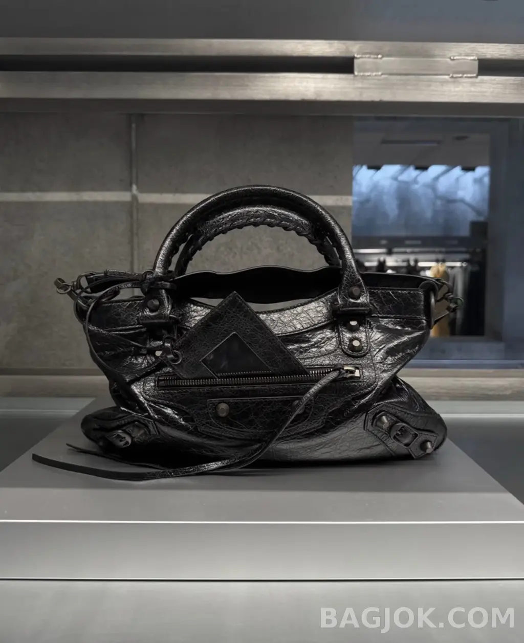 발렌시아가 Balenciaga 르 시티 퍼스트 백 상세 이미지