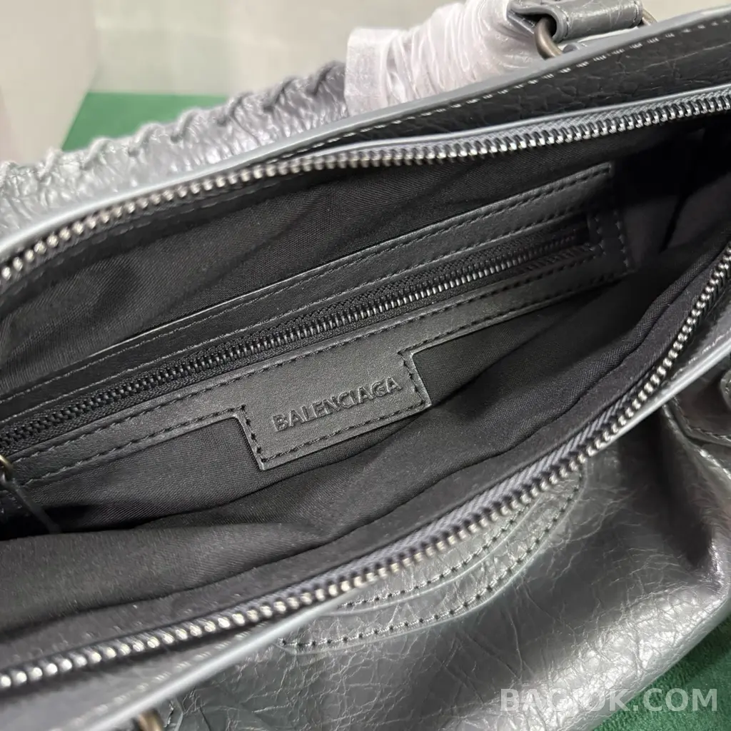 발렌시아가 Balenciaga 르 시티 퍼스트 백 상세 이미지