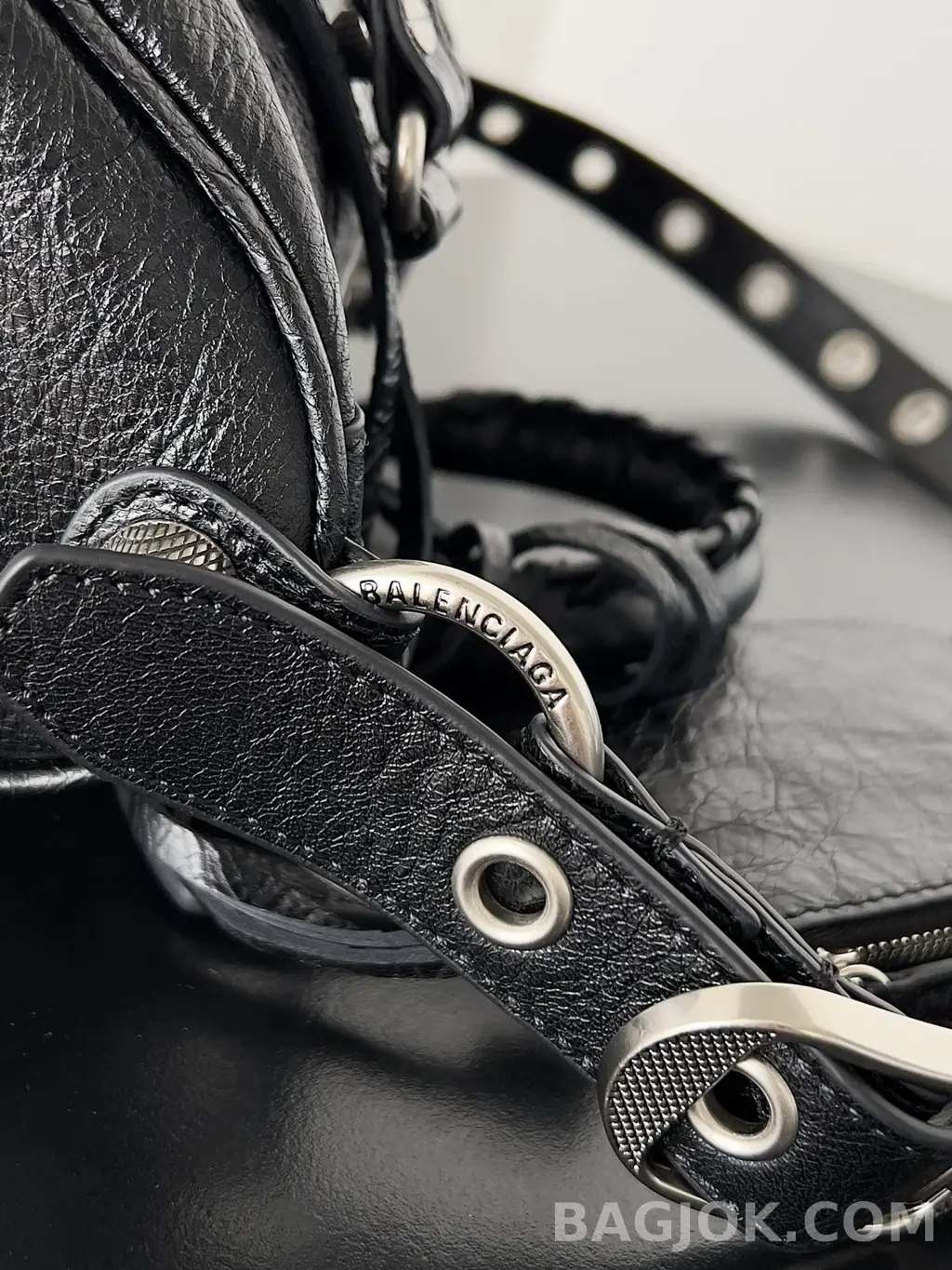 발렌시아가 Balenciaga 르 카골 스몰 더플백 상세 이미지