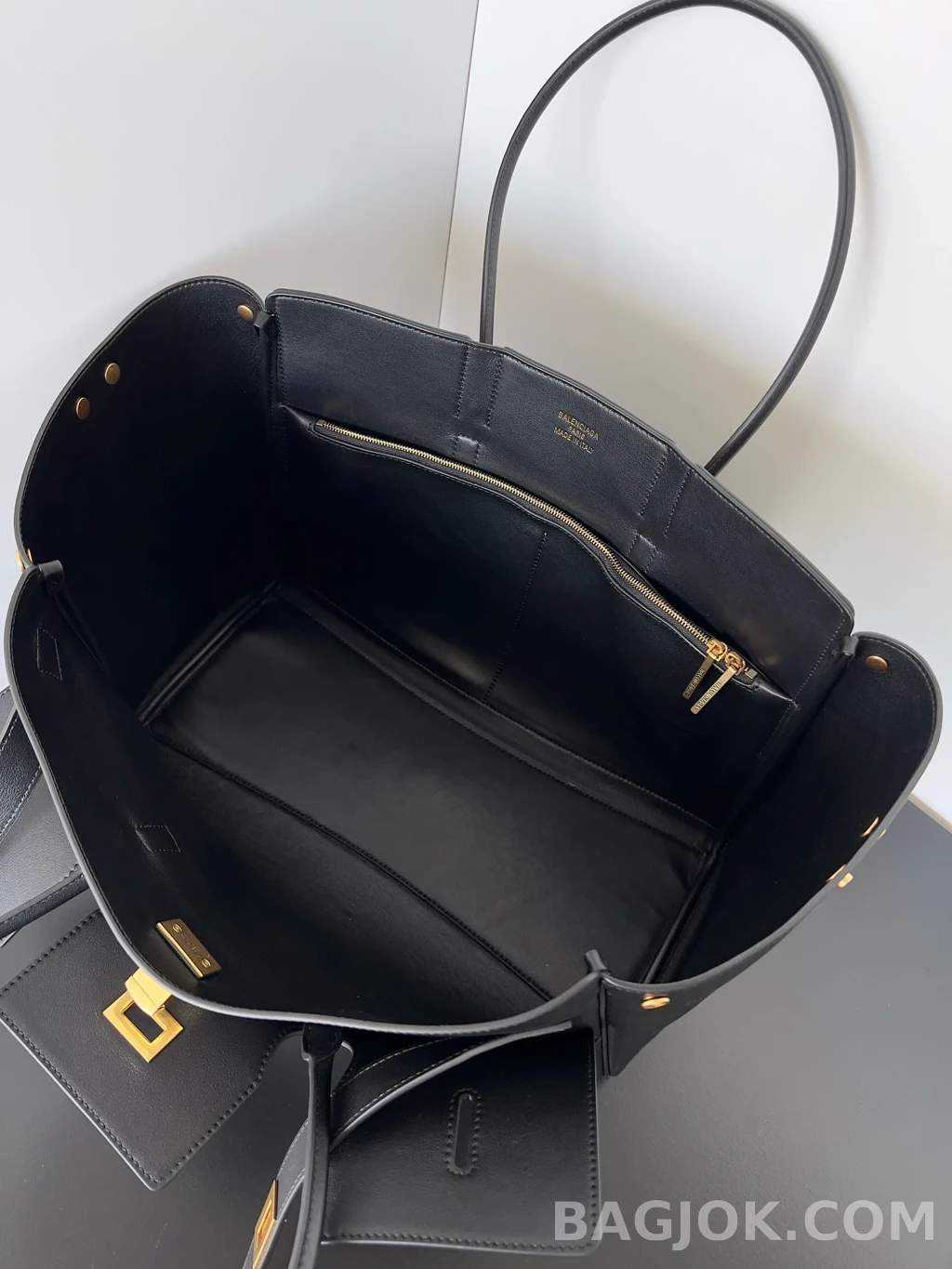 발렌시아가 Balenciaga 벨 에어 캐리 올 백 미디움 상세 이미지