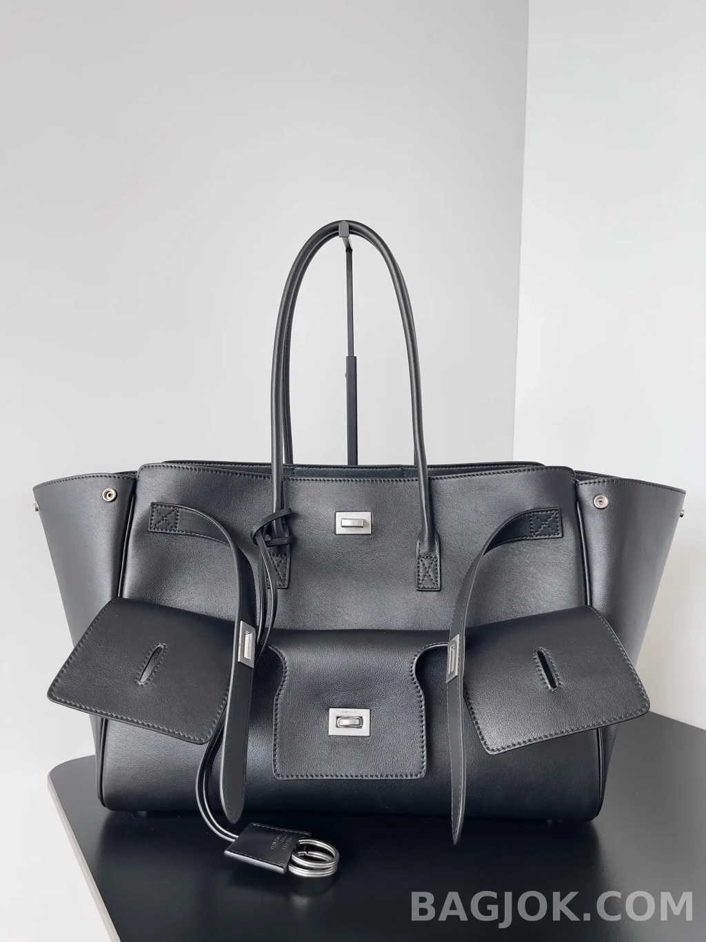 발렌시아가 Balenciaga 벨 에어 캐리 올 백 미디움 상세 이미지