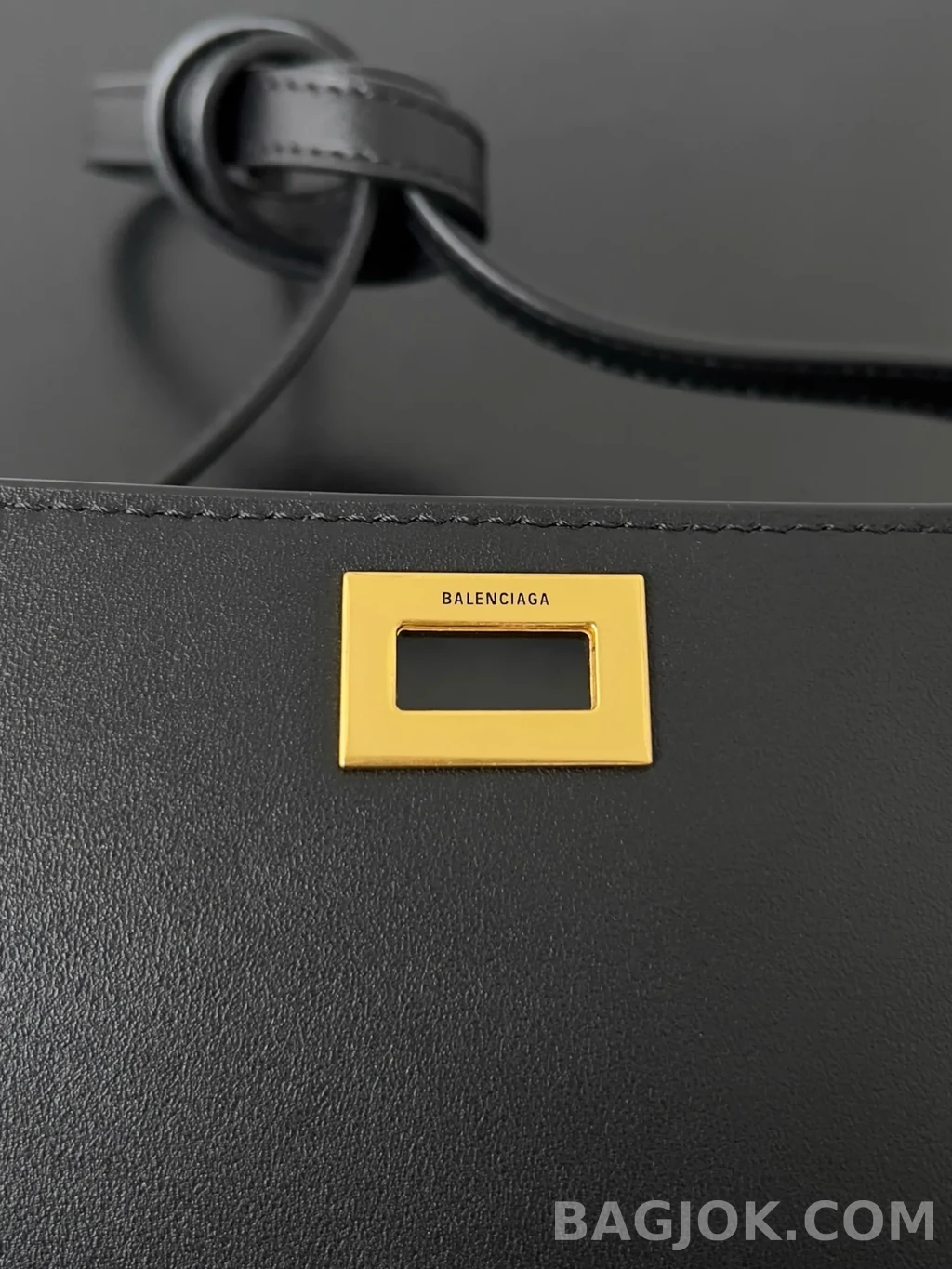 발렌시아가 Balenciaga 벨 에어 클러치 온 스트랩 스몰 상세 이미지