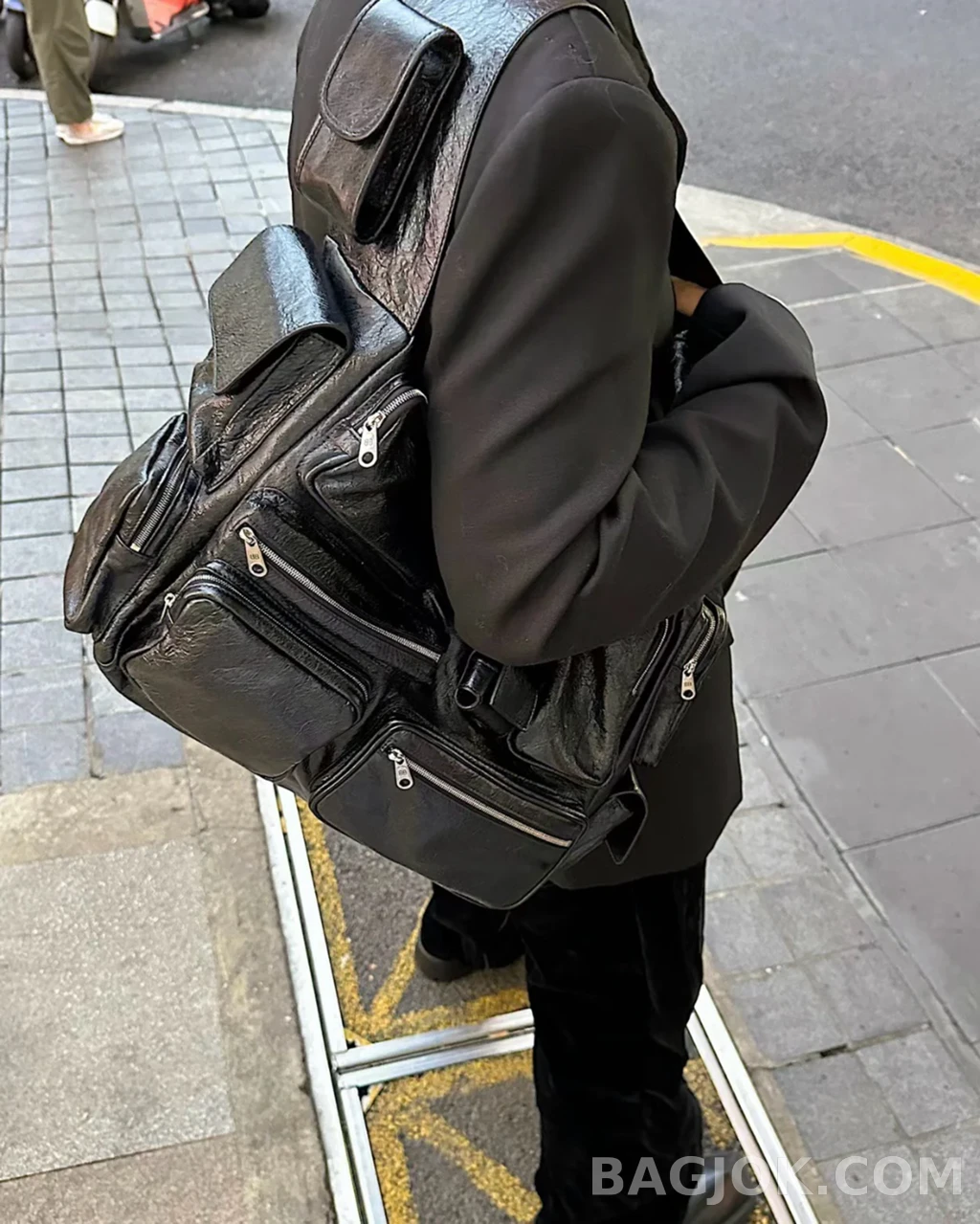 발렌시아가 Balenciaga 수퍼비지 라지 슬링백 상세 이미지