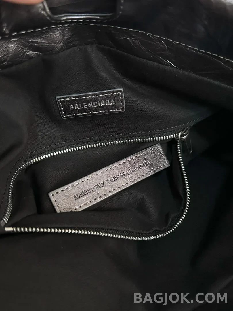 발렌시아가 Balenciaga 크러쉬 토트백 미디움 상세 이미지