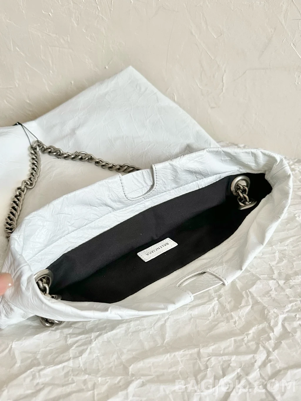 발렌시아가 Balenciaga 크러쉬 토트백 미디움 상세 이미지