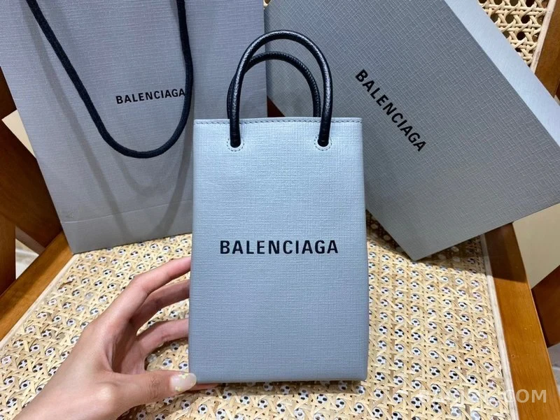 발렌시아가 Balenciaga 폰 홀더 미니 크로스백 상세 이미지