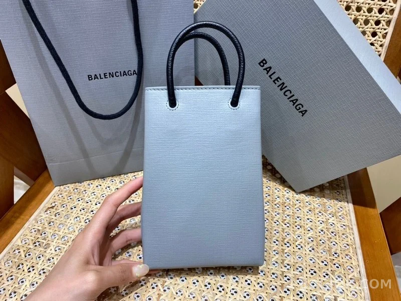발렌시아가 Balenciaga 폰 홀더 미니 크로스백 상세 이미지