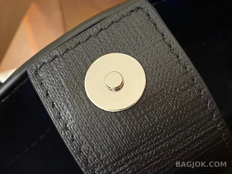 발렌시아가 Balenciaga 폰 홀더 미니 크로스백 상세 이미지