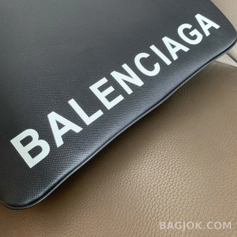 발렌시아가 Balenciaga 로고 클러치 상세 이미지