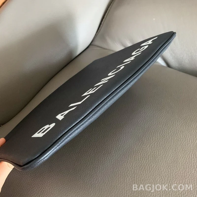 발렌시아가 Balenciaga 로고 클러치 상세 이미지