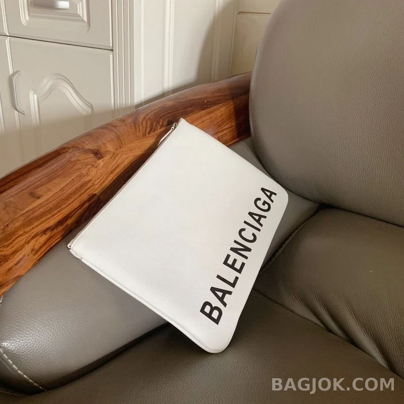 발렌시아가 Balenciaga 로고 클러치 상세 이미지