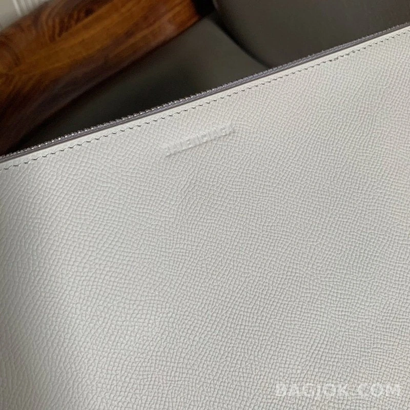 발렌시아가 Balenciaga 로고 클러치 상세 이미지
