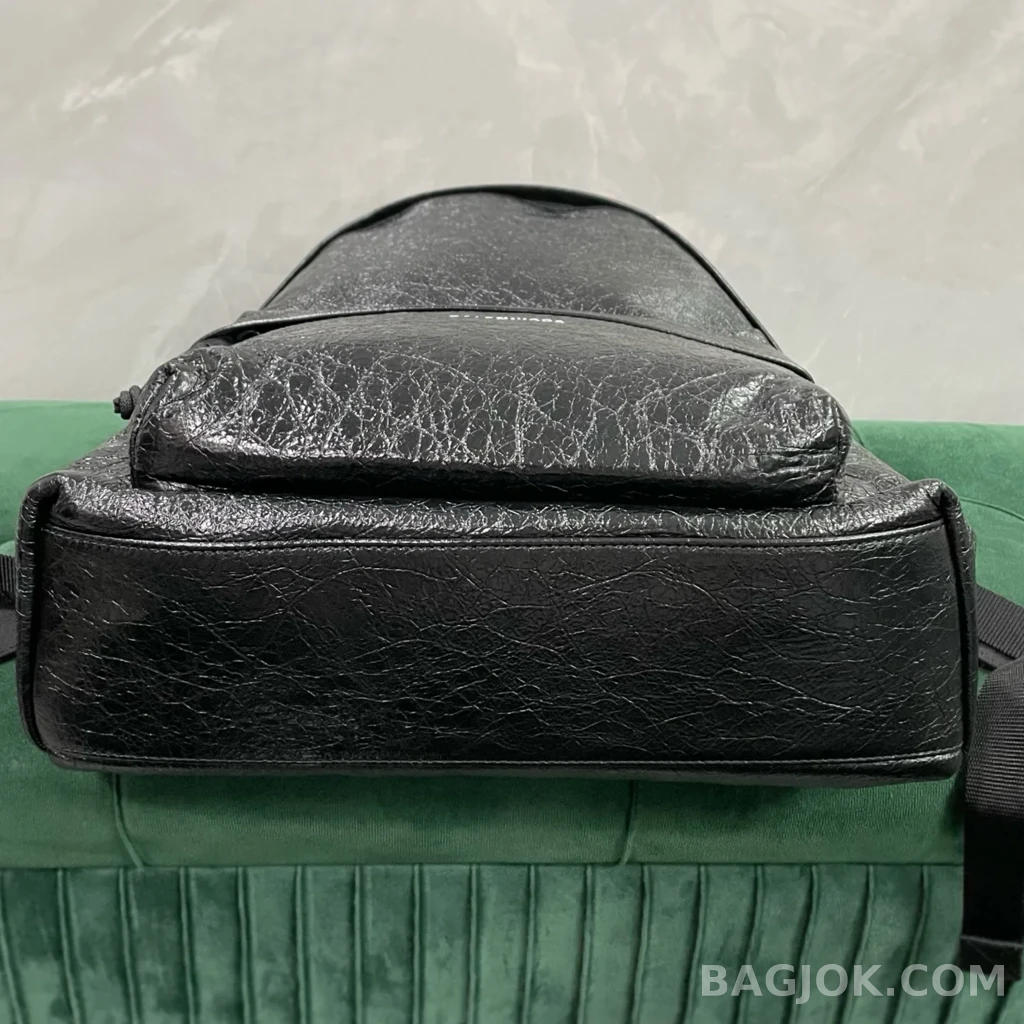 발렌시아가 Balenciaga 익스플로러 백팩 블랙  상세 이미지