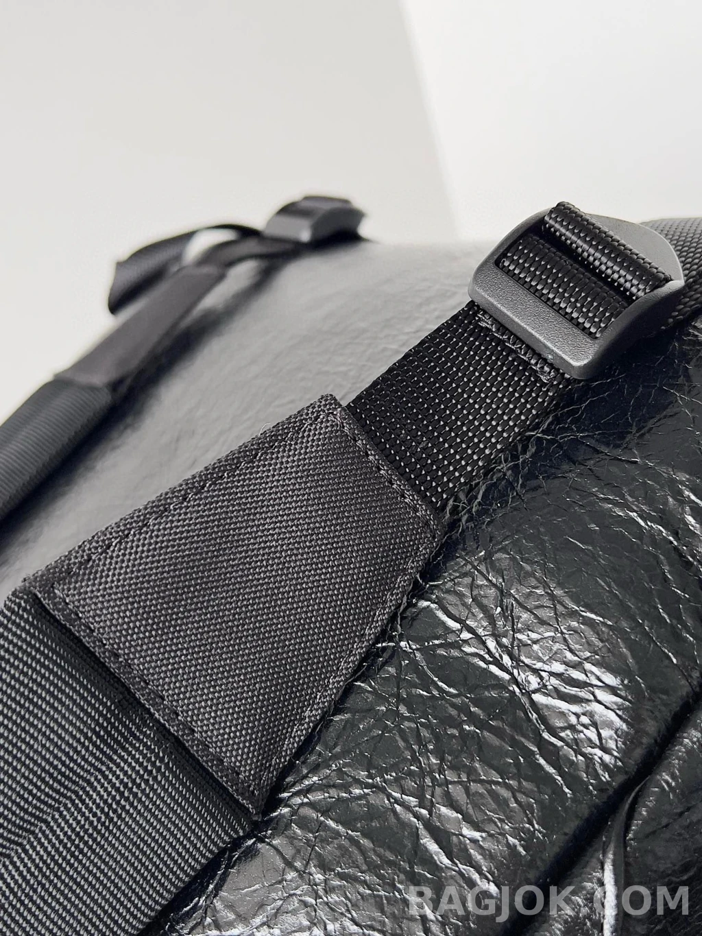 발렌시아가 Balenciaga 익스플로러 백팩 블랙  상세 이미지