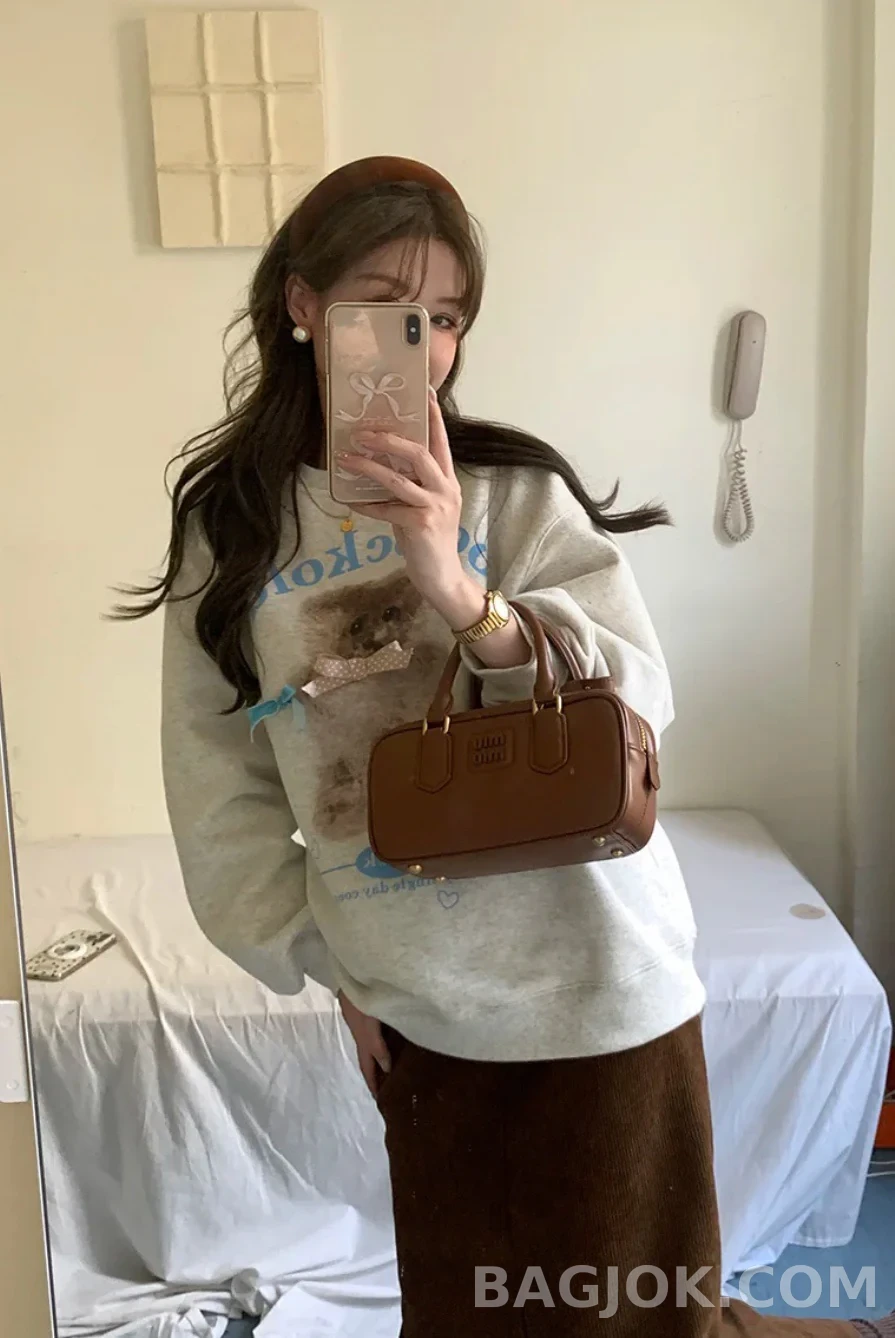 미우미우 MiuMiu 아르카디 레귤러 (구 스몰) 상세 이미지