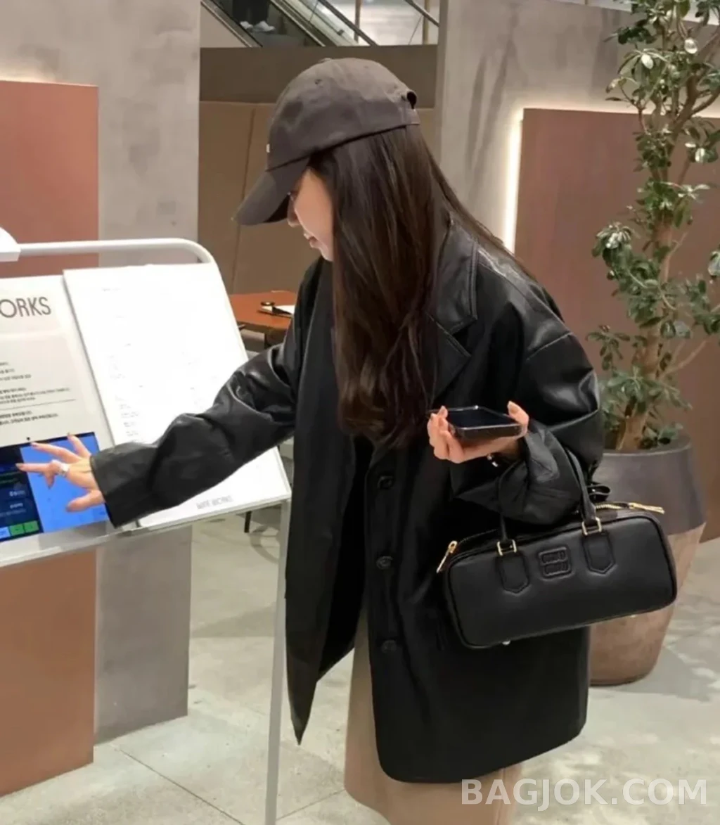 미우미우 MiuMiu 아르카디 라지 상세 이미지