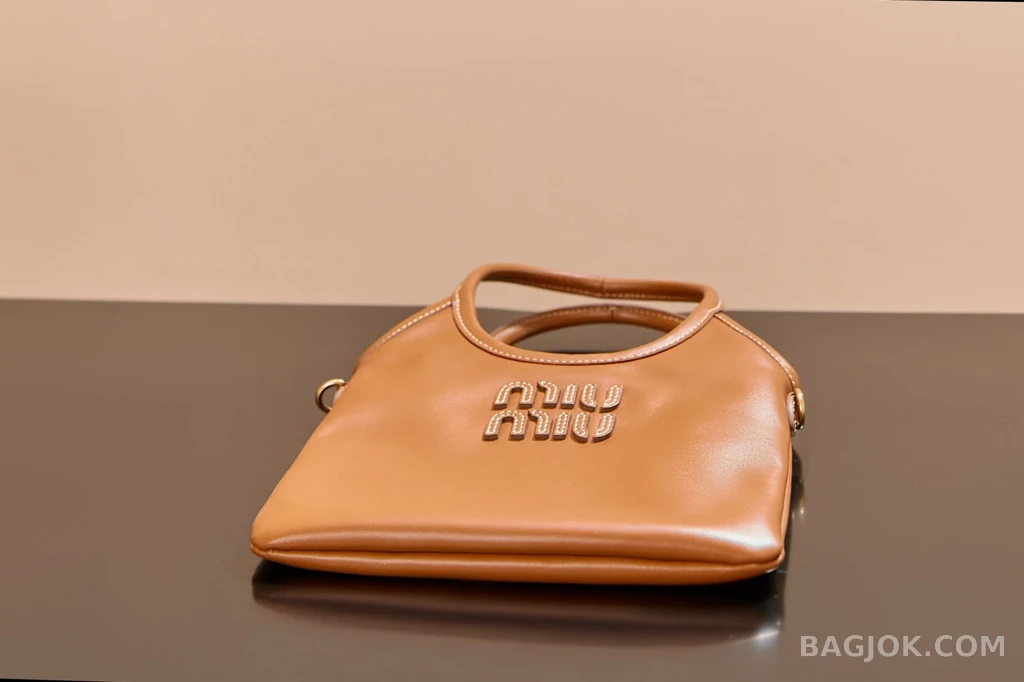 미우미우 MiuMiu 아이비백 미니 상세 이미지